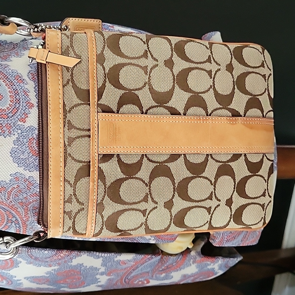 COACH Vintage Signature Crossbody Leather Bag